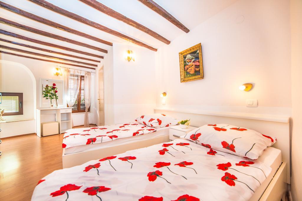 Apartments Dominik Ρόβινι Εξωτερικό φωτογραφία