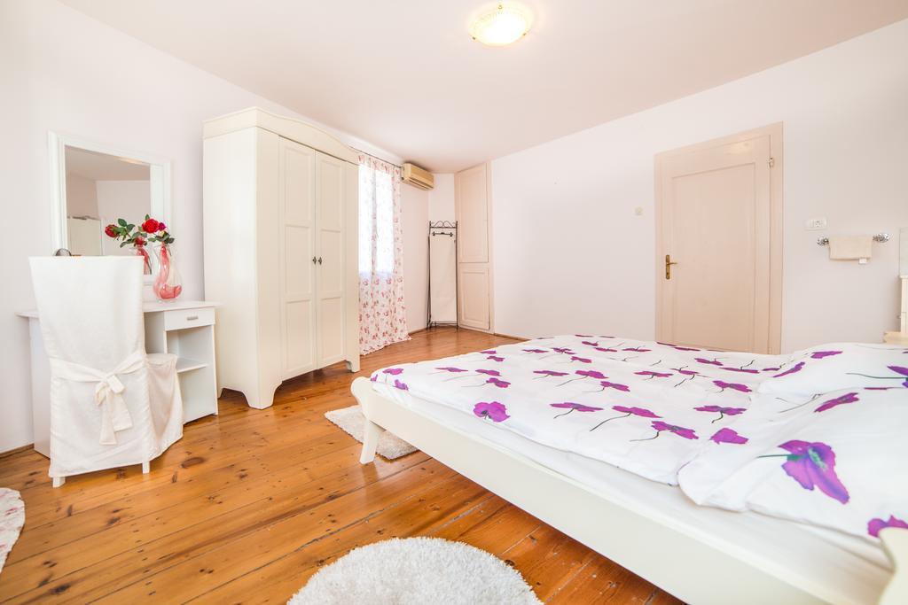 Apartments Dominik Ρόβινι Εξωτερικό φωτογραφία