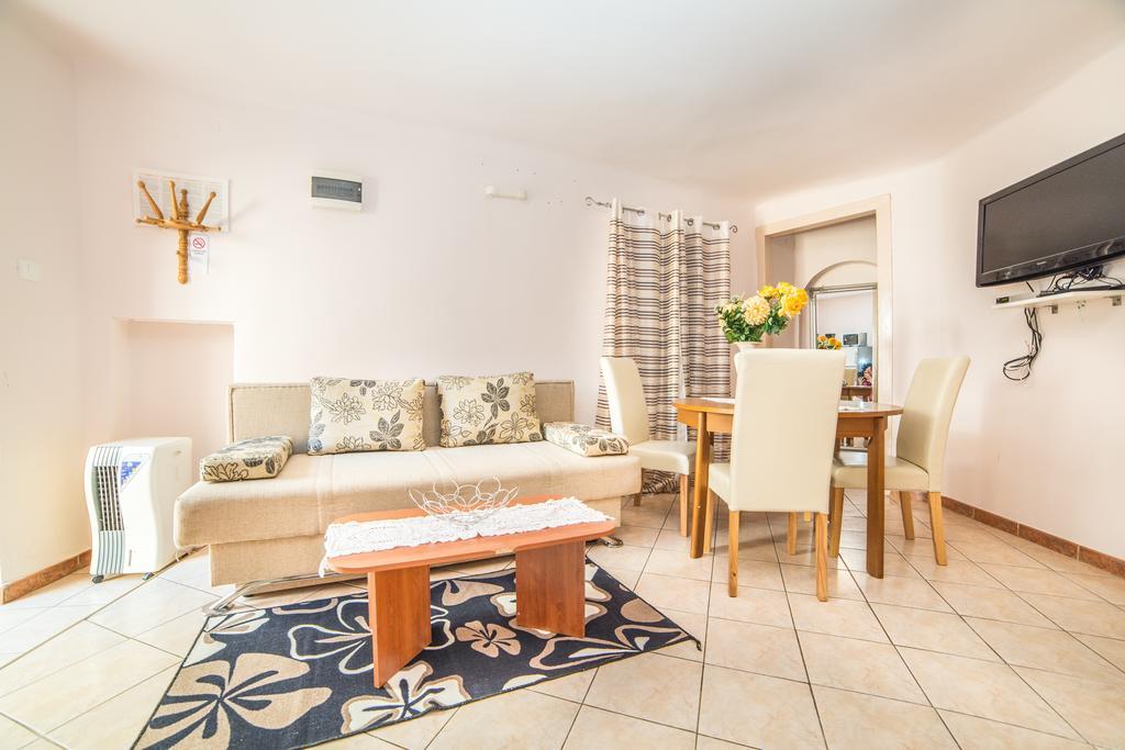 Apartments Dominik Ρόβινι Εξωτερικό φωτογραφία